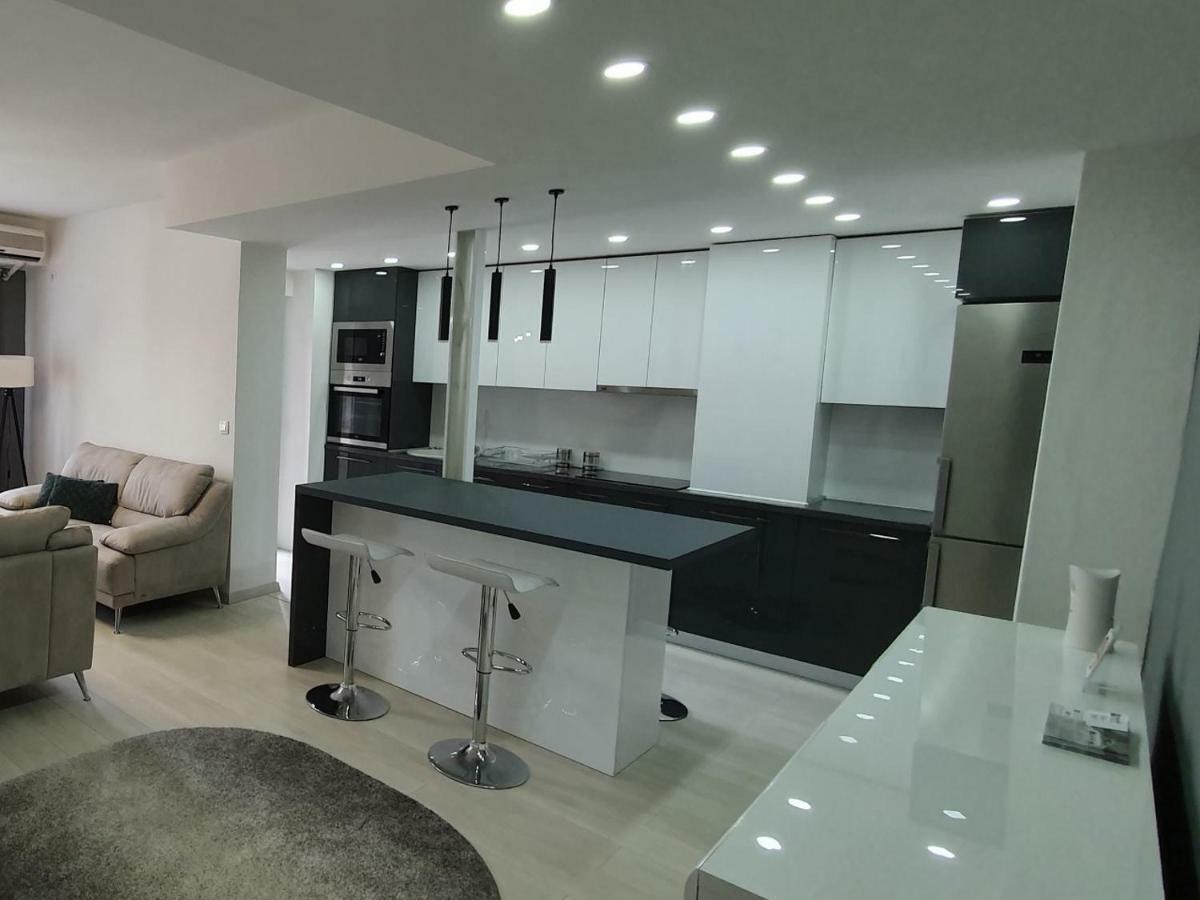 City Center Apartment 斯科普里 外观 照片