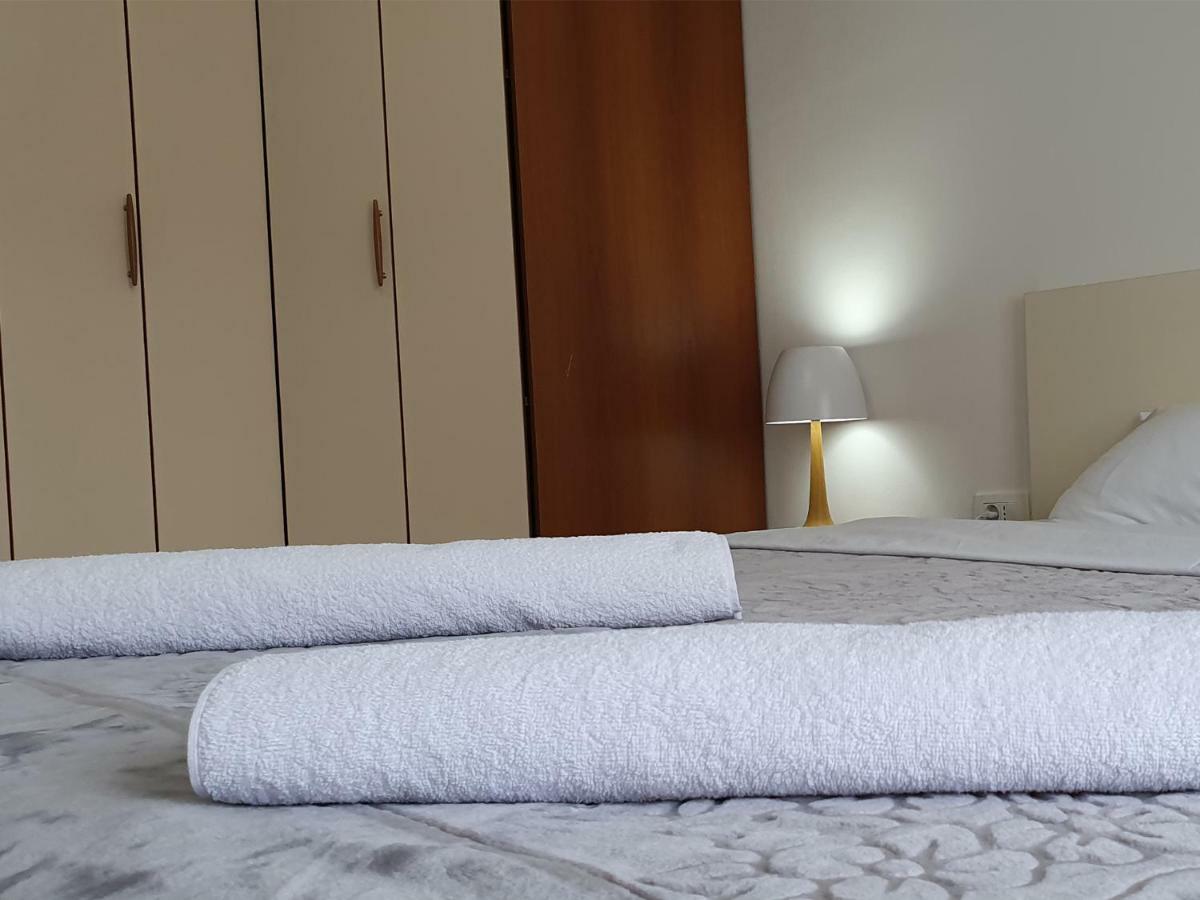 City Center Apartment 斯科普里 外观 照片
