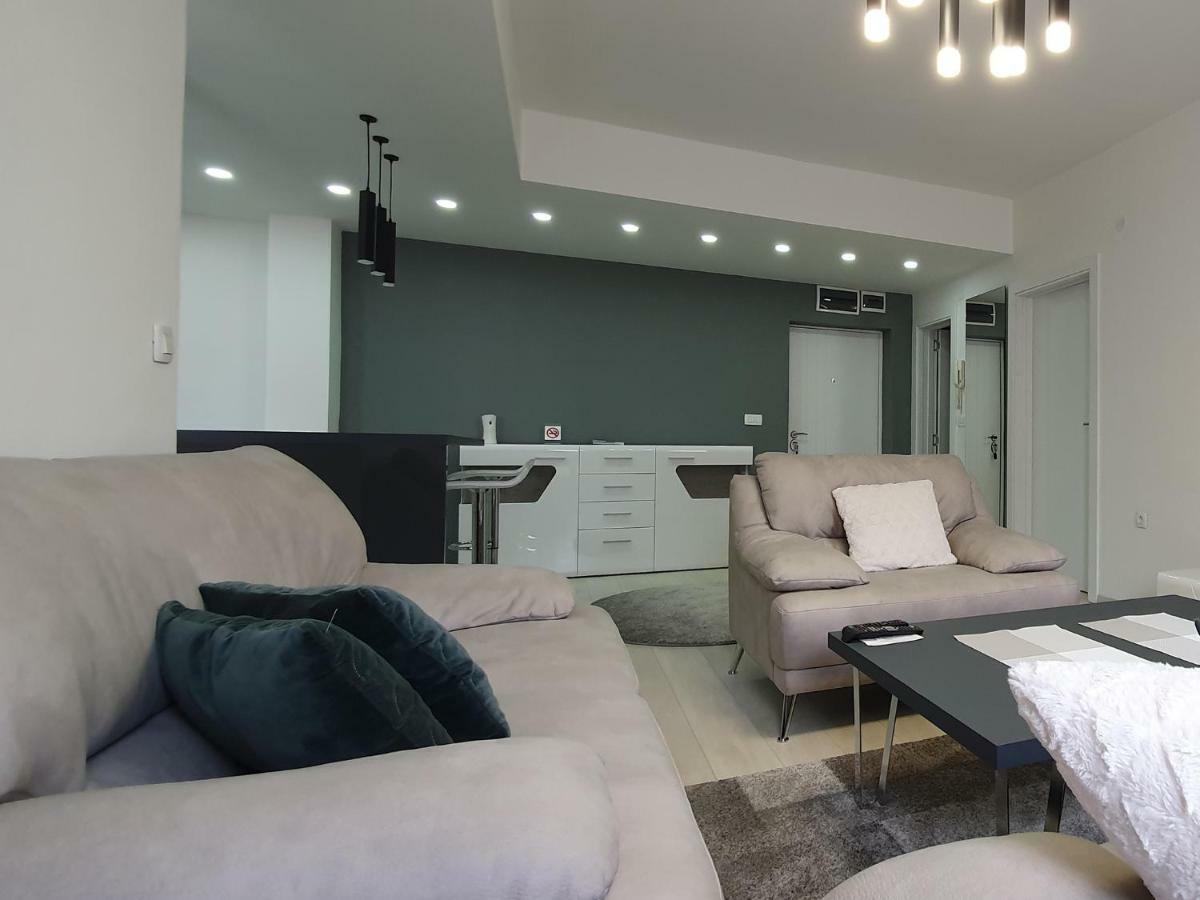 City Center Apartment 斯科普里 外观 照片