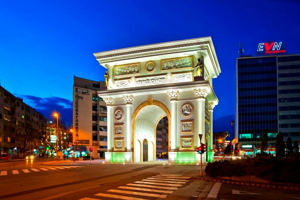 City Center Apartment 斯科普里 外观 照片